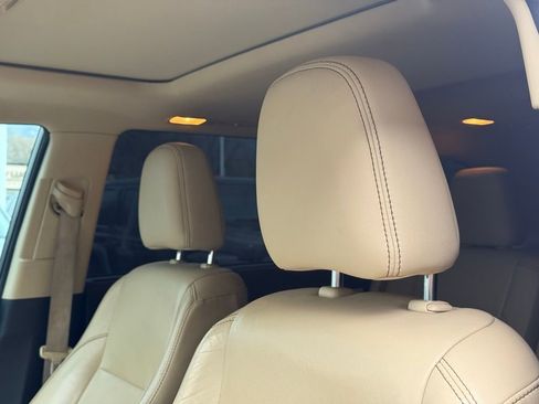 Used 2015 Toyota Highlander XLE AWD/4WD image 12