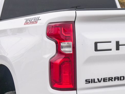 Used 2023 Chevrolet Silverado 1500 LT Trail Boss AWD/4WD image 10