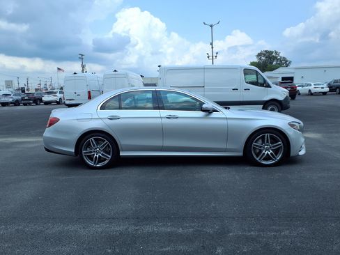 Used 2019 Mercedes-Benz E 450 4MATIC Sedan image 5