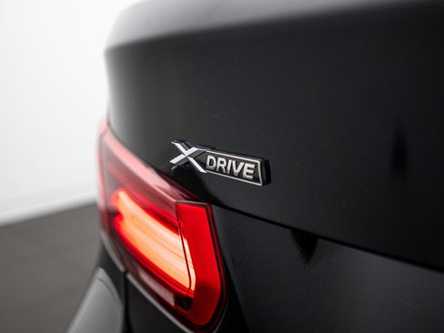 Used 2017 BMW 340i xDrive Sedan AWD/4WD image 18