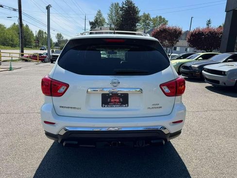 Used 2017 Nissan Pathfinder Platinum AWD/4WD image 16