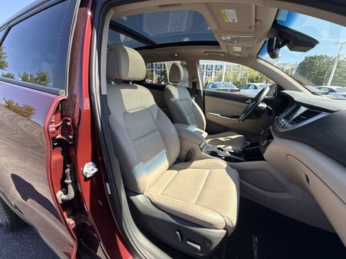 Used 2016 Hyundai Tucson Limited w/ Option Group 03 FWD image 26