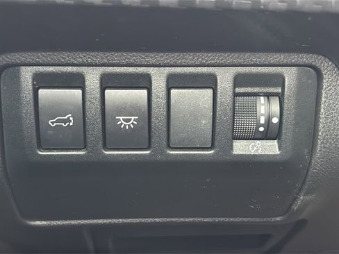 Used 2023 Subaru Ascent Premium w/ Convenience Package image 27