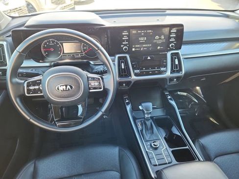 Used 2021 Kia Sorento S w/ Panoramic Sunroof Package image 9