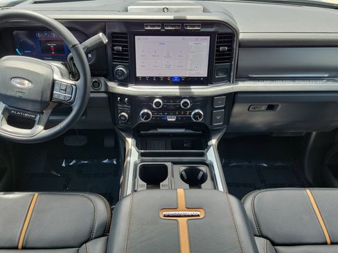 Used 2024 Ford F250 Platinum AWD/4WD image 15