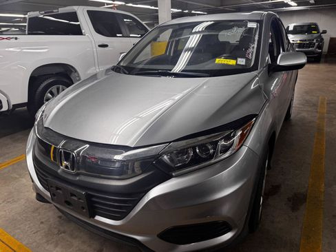 Used 2019 Honda HR-V LX image 2