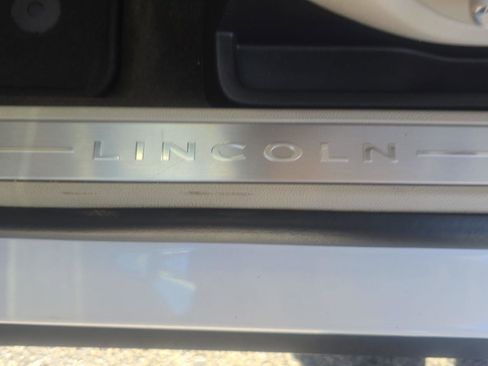 Used 2019 Lincoln MKC Premiere image 24