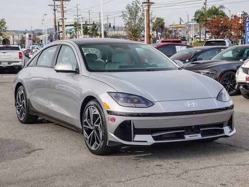 Used 2024 Hyundai Ioniq 6 Limited image 3