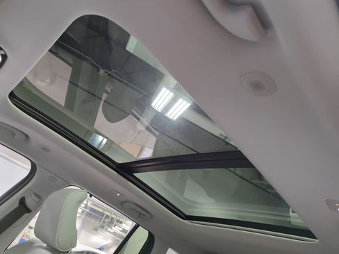 Used 2022 Jeep Grand Cherokee Overland w/ Advanced Protech Group III image 31