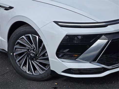 New 2026 Hyundai Sonata Limited image 9