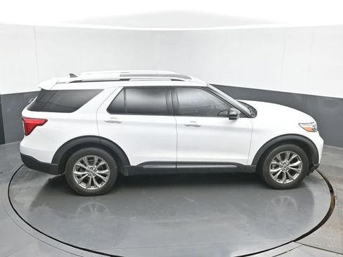 Used 2021 Ford Explorer Limited w/ Equipment Group 301A AWD/4WD image 25