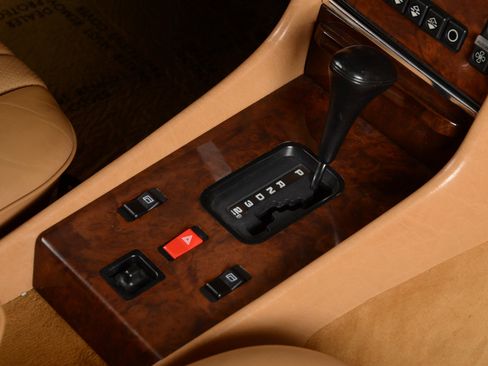 Used 1987 Mercedes-Benz 560 SL image 6