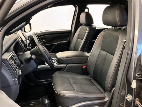 Used 2023 Nissan Titan PRO-4X image 21