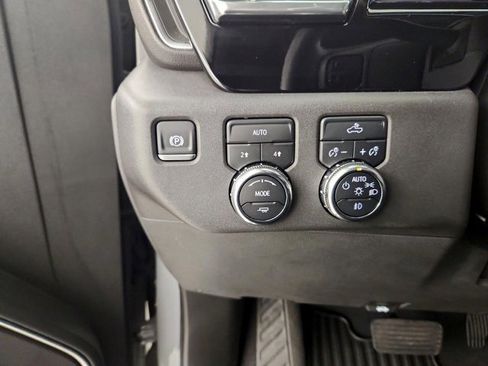 Used 2020 GMC Sierra 1500 Elevation w/ Elevation Value Package image 6