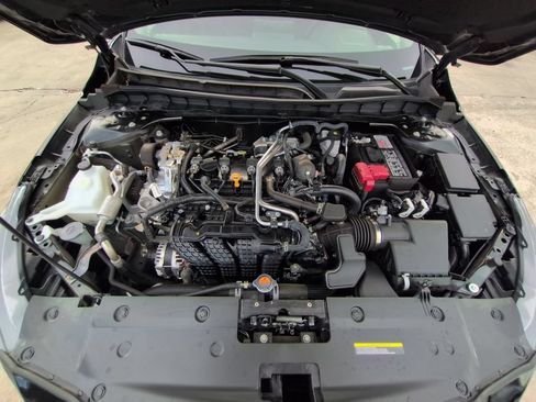Used 2025 Nissan Altima 2.5 SV FWD image 34