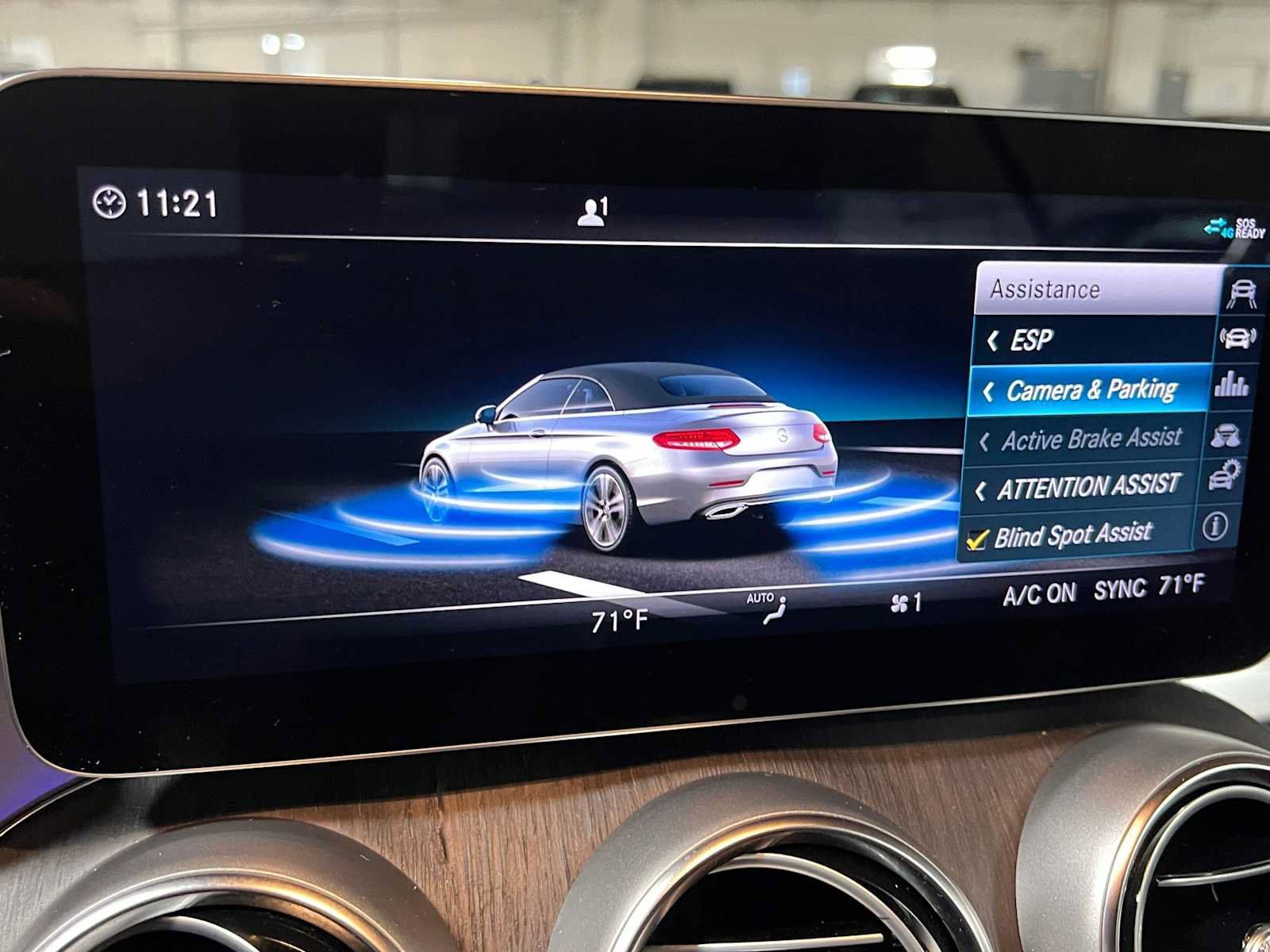 Used 2023 Mercedes-Benz C 300 4MATIC Cabriolet image 35