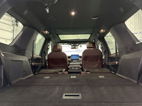 Used 2024 Ford Expedition Limited image 45