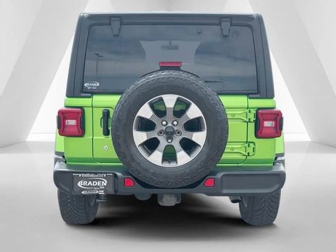 Used 2019 Jeep Wrangler Unlimited Sahara w/ Dual Top Group AWD/4WD image 6