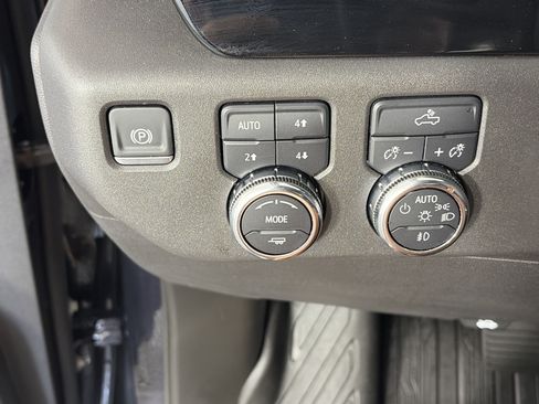 Certified 2025 GMC Sierra 1500 Elevation AWD/4WD image 29