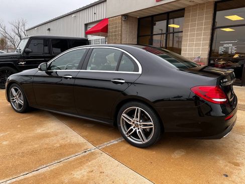 Used 2019 Mercedes-Benz E 300 4MATIC image 3