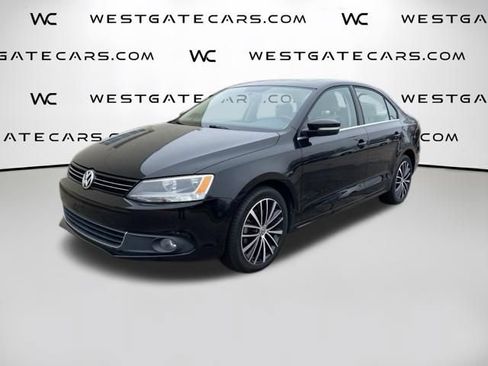 Used 2012 Volkswagen Jetta SEL FWD image 1