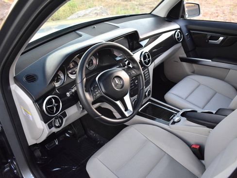 Used 2014 Mercedes-Benz GLK 350 4MATIC image 36