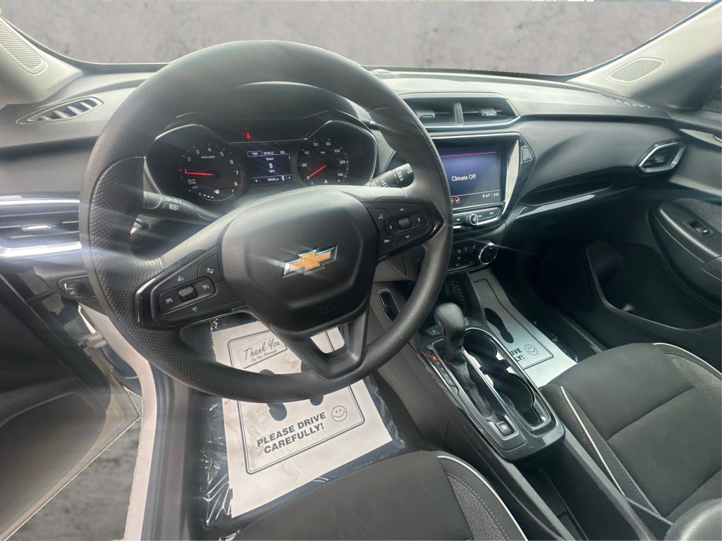 Used 2021 Chevrolet TrailBlazer LT w/ Convenience Package FWD image 32