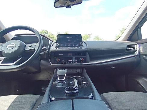 Used 2023 Nissan Rogue SV image 25