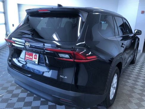 Used 2025 Toyota Grand Highlander AWD image 37