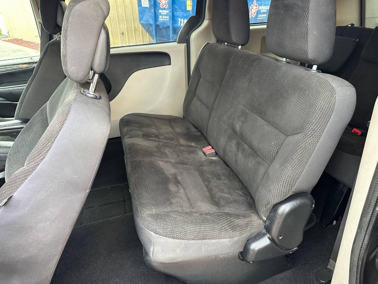 Used 2018 Dodge Grand Caravan SE w/ UConnect Hands-Free Group FWD image 9