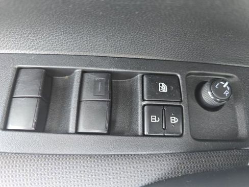 Used 2020 Toyota Corolla L image 28