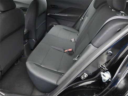 New 2025 Nissan Kicks Play S image 10