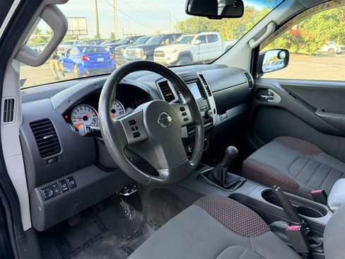 Used 2012 Nissan Frontier PRO-4X AWD/4WD image 23