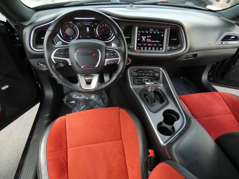 Used 2017 Dodge Challenger R/T Scat Pack w/ Dynamics Package image 23