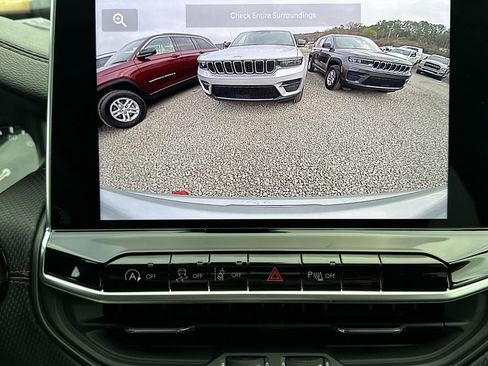 New 2026 Jeep Compass Trailhawk image 22