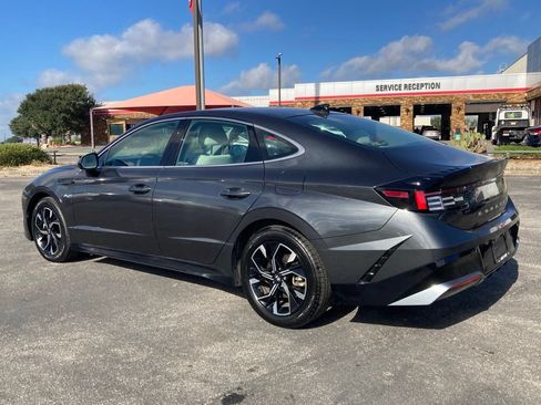 Used 2025 Hyundai Sonata SEL FWD image 7
