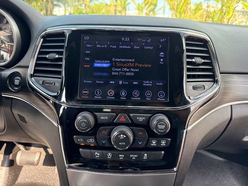 Used 2019 Jeep Grand Cherokee Limited w/ Luxury Group II AWD/4WD image 21