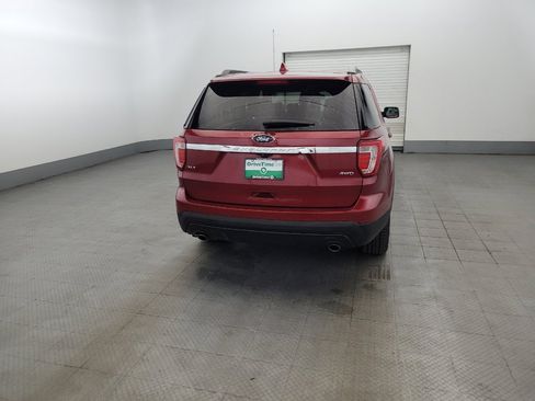 Used 2016 Ford Explorer XLT w/ Equipment Group 202A AWD/4WD image 7