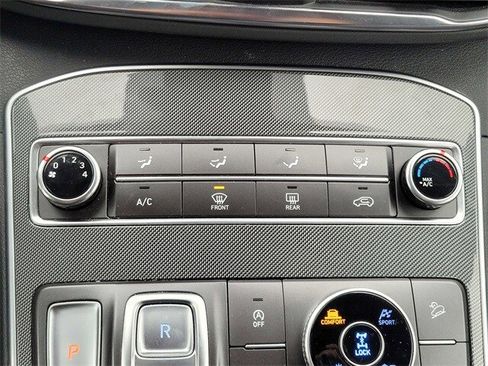 Certified 2022 Hyundai Santa Fe SEL image 19