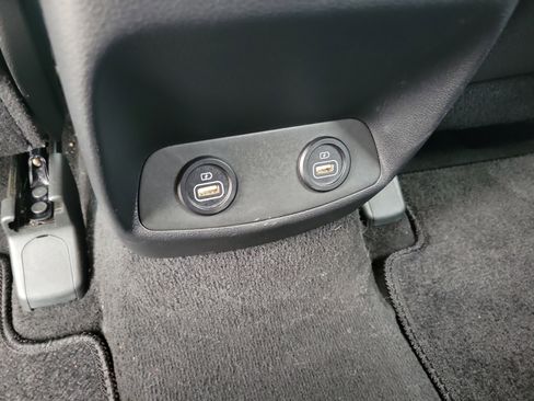 Used 2023 Hyundai Santa Fe SEL FWD image 17