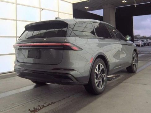 Used 2024 Lincoln Nautilus Premier w/ Equipment Group 102A image 4