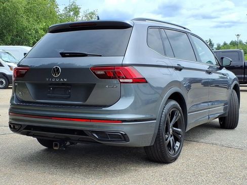 Used 2024 Volkswagen Tiguan SE R-Line AWD/4WD image 4