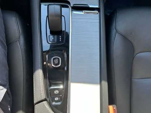 Used 2024 Volvo XC90 B5 Core w/ Climate Package AWD/4WD image 20