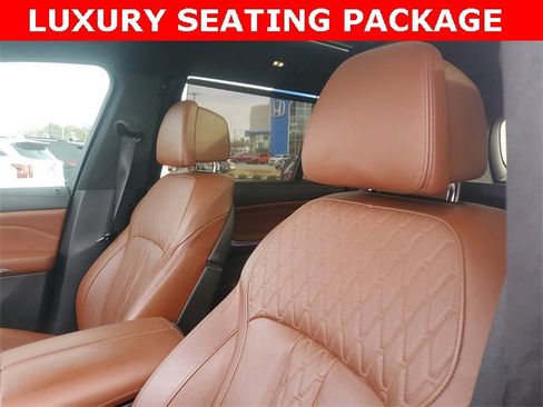 Used 2022 BMW X7 M50i w/ Executive Package image 13