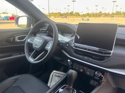 New 2026 Jeep Compass Trailhawk image 17