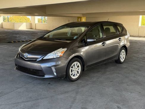 Used 2014 Toyota Prius V Two image 1