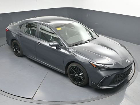 Certified 2025 Toyota Camry SE w/ Multimedia Upgrade Package image 32