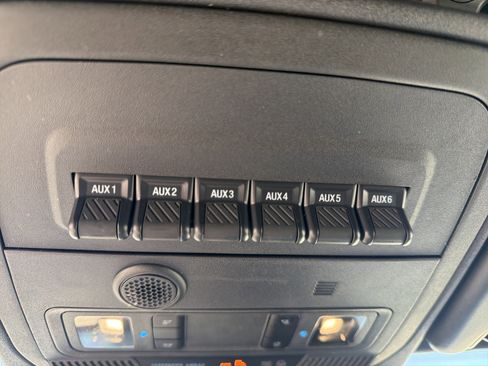 Used 2023 Ford Bronco Wildtrak image 30