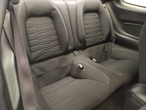 Used 2017 Ford Mustang Coupe image 19
