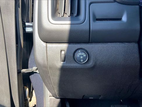 Used 2019 Chevrolet Colorado LT w/ LT Convenience Package RWD image 36